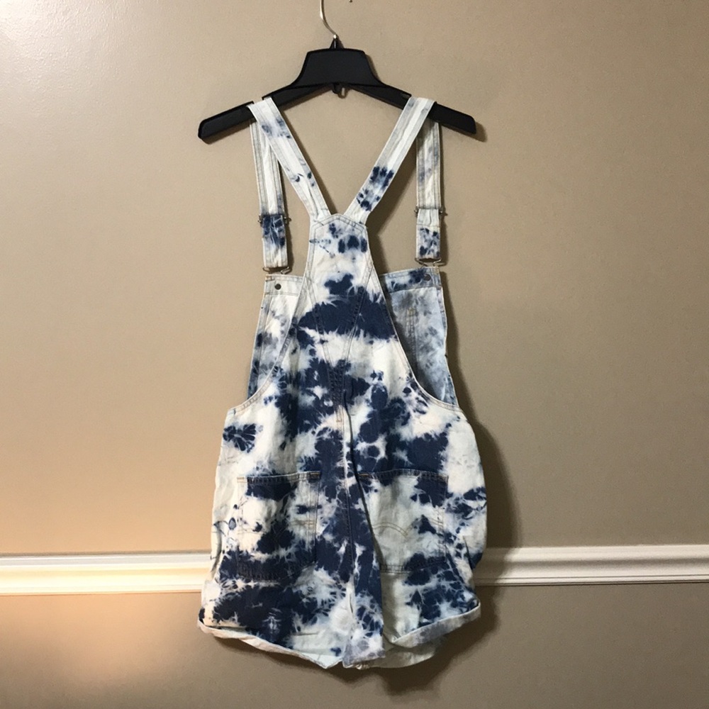 HP🎉Levi’s Vintage Tie Dye Shortalls - Picture 9 of 11